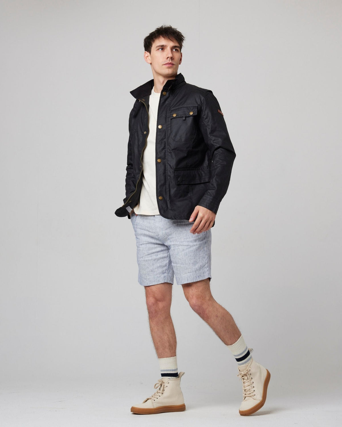 Peregrine Bexley Waxed Jacket in Black