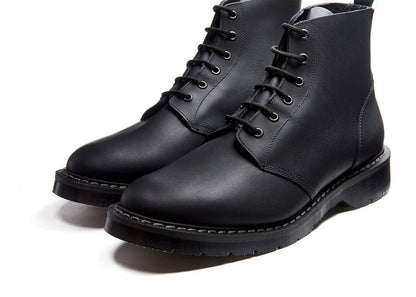 Solovair Greasy 6 Eye Astronaut Boot Black