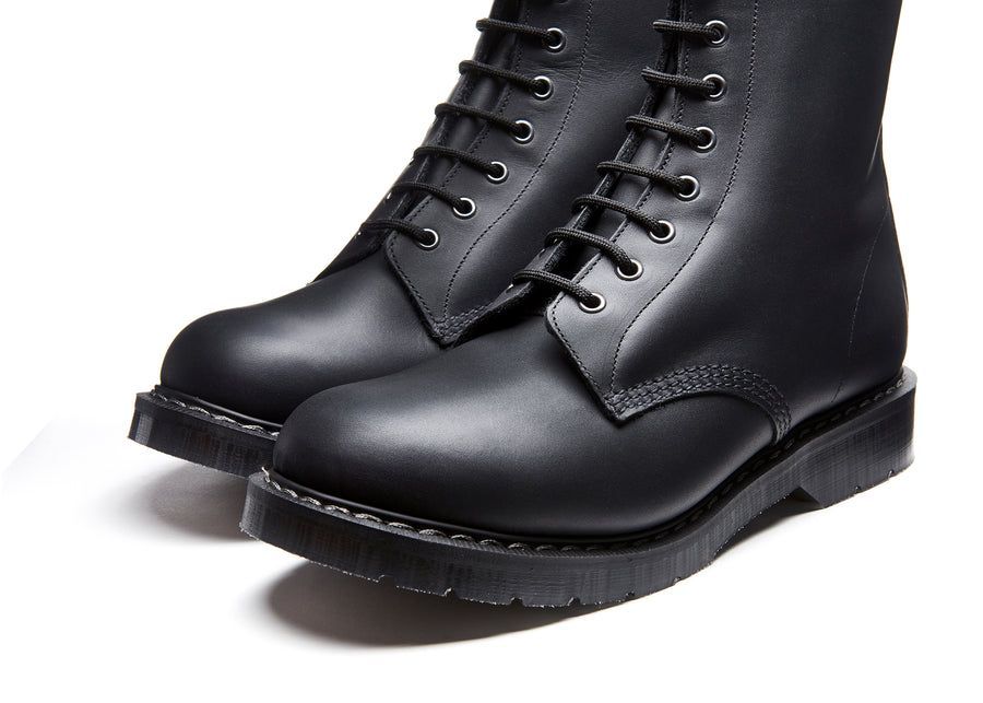 Solovair Greasy 8 Eye Derby Boot Black