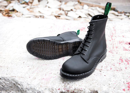 Solovair Greasy 8 Eye Derby Boot Black