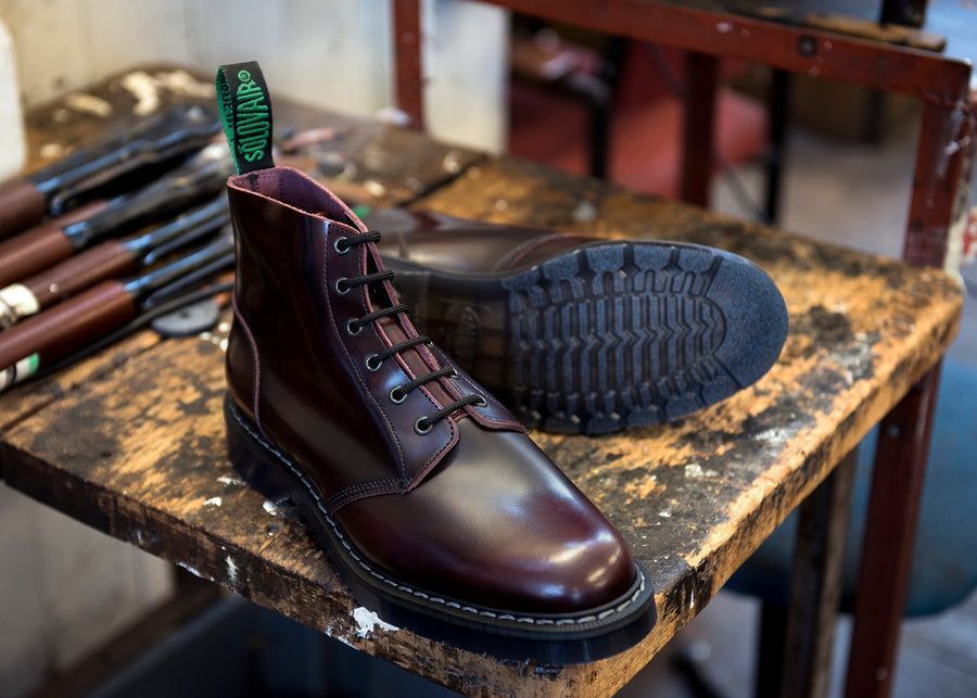 Solovair Rub Off 6 Eye Astronaut Boot Burgundy