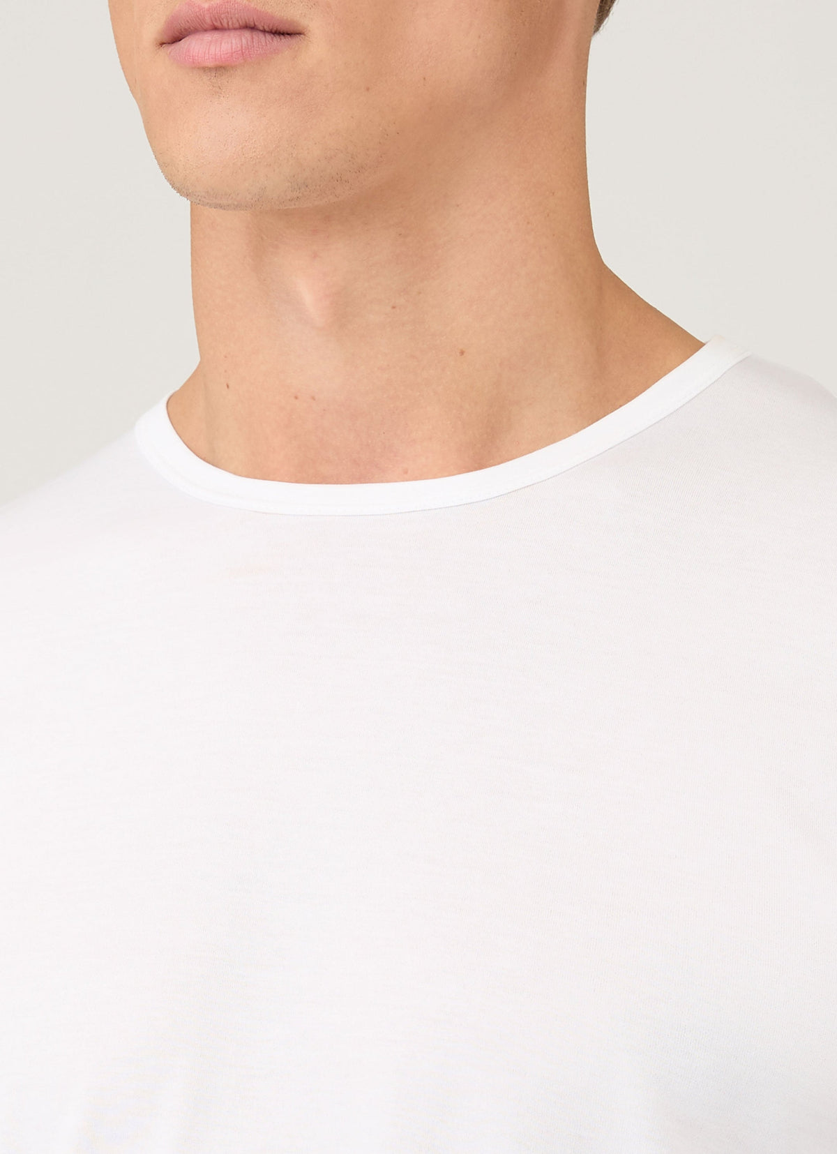 Sunspel Men's Classic Crew Neck T-Shirt in White