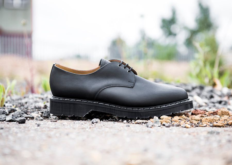 Solovair Greasy Gibson Shoe in Black