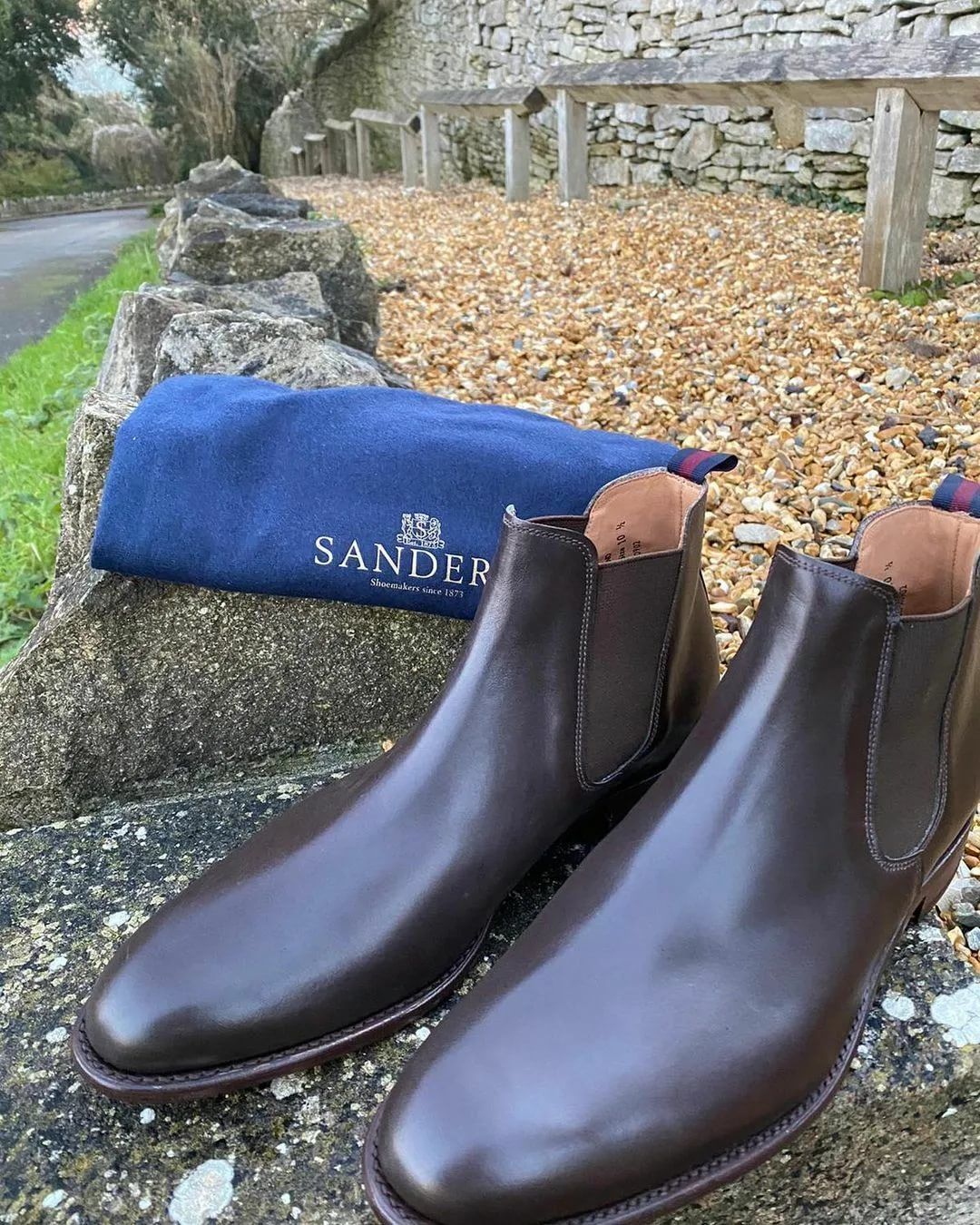 George Eliot the snow's Meekness Sanders Bucharest Chelsea Boot at English Brands – New Arrival